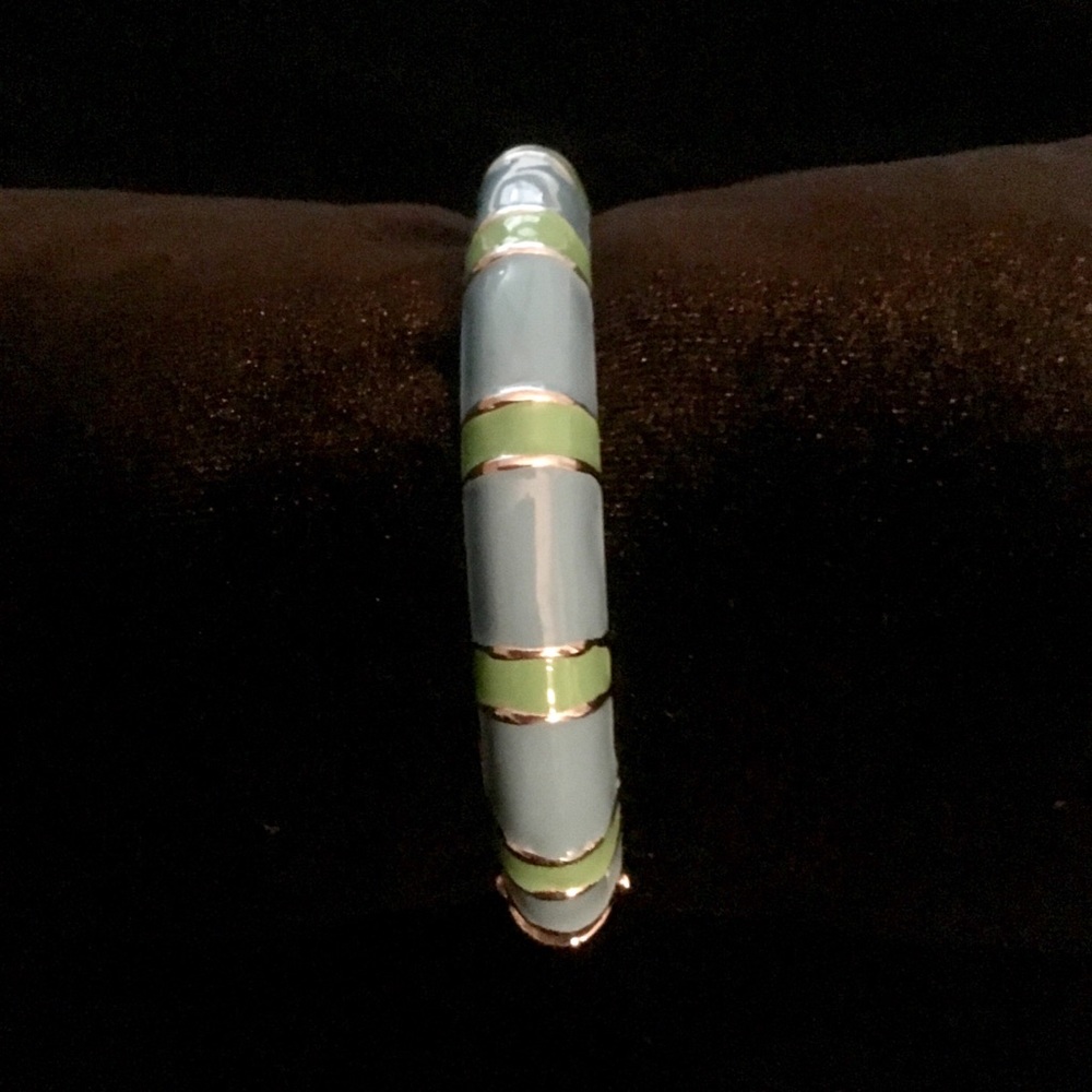 ENAMELED BANGLE BRACELET